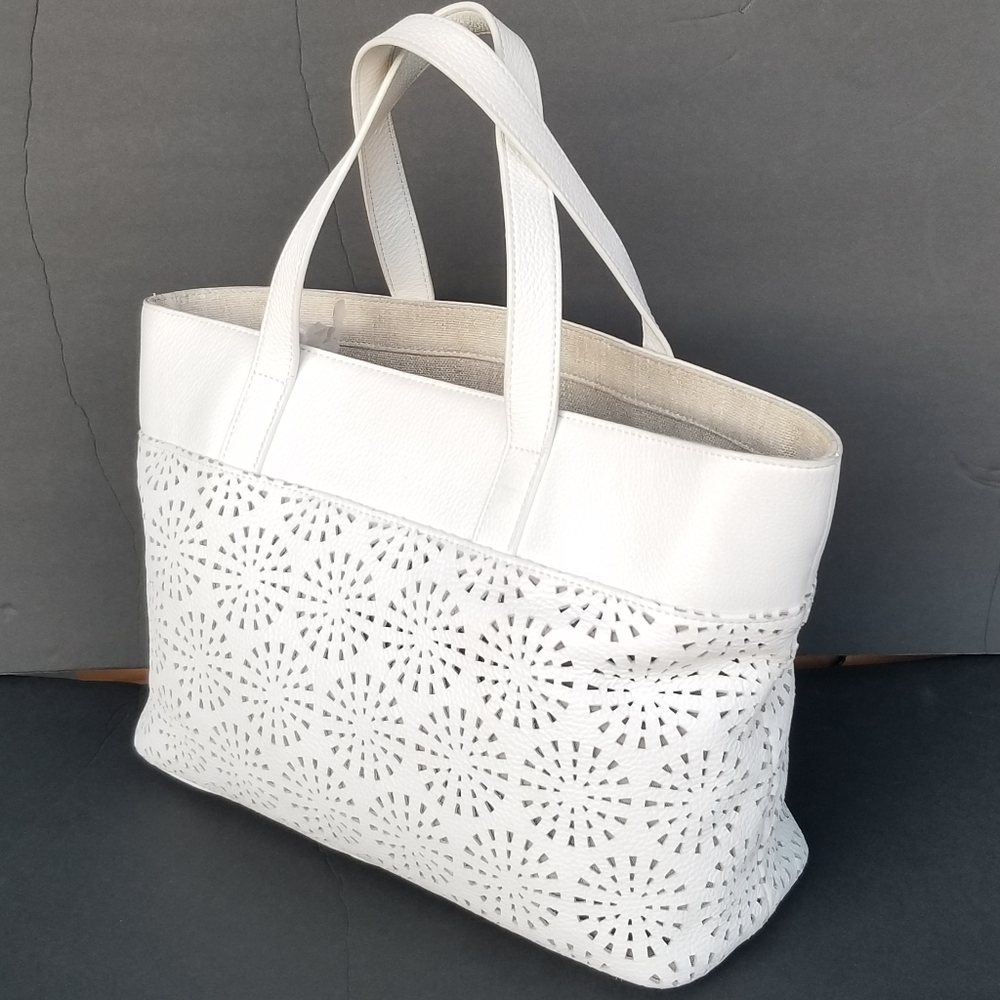 Gorgeous Talbots  leather tote handbag